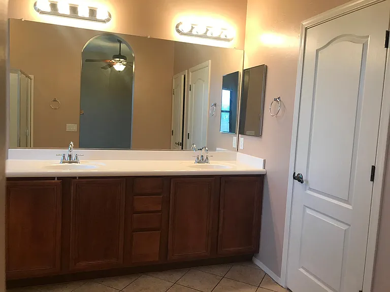 1247 W Lyle Ln — Photo 11