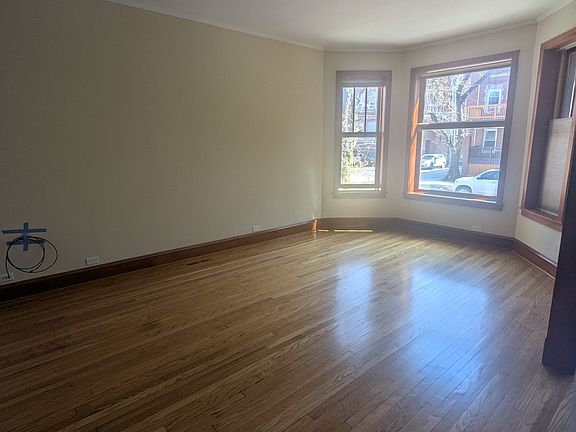 5th image of 1416 W Thome Ave #1