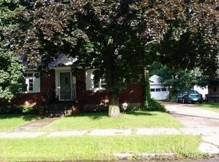 505 5th St, Waupaca, WI 54981