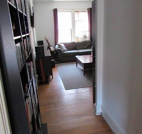 4th image of 4800 N Hermitage Ave #3B28