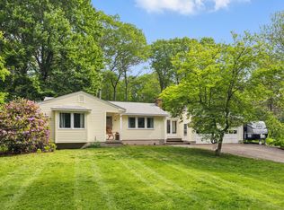 88 Dutton Rd, New Hartford, CT 06057