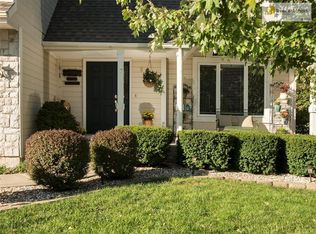 2504 SW 11th St, Lees Summit, MO 64081