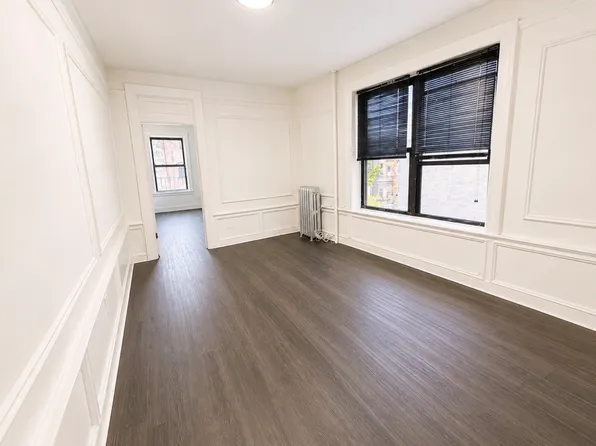 952 Saint Mark's Avenue image 1 of 7