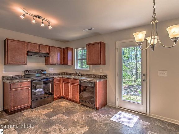 5th image of 5 Katrina Ct