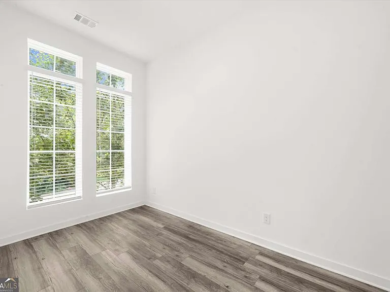 205 Devore Rd — Photo 32