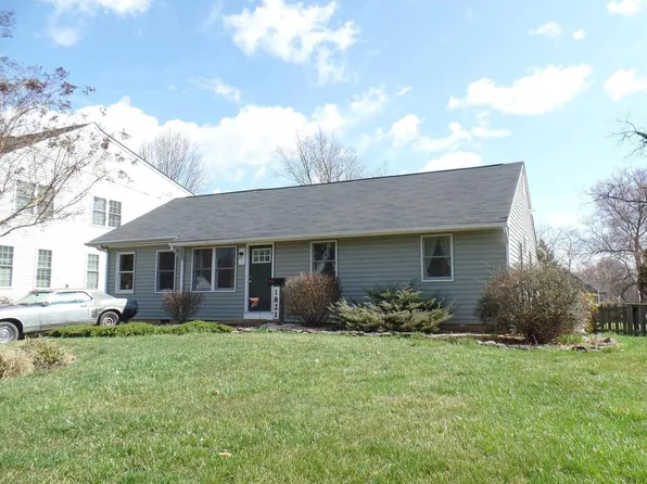 1821 Pimmit Dr, Falls Church, VA 22043