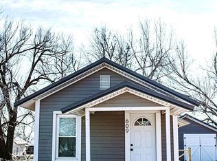 609 E Maple St, Cushing, OK 74023