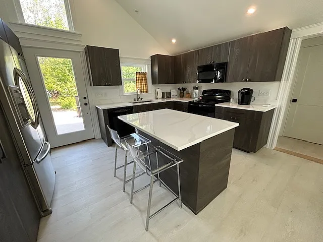 173 Sanford Rd — Photo 10