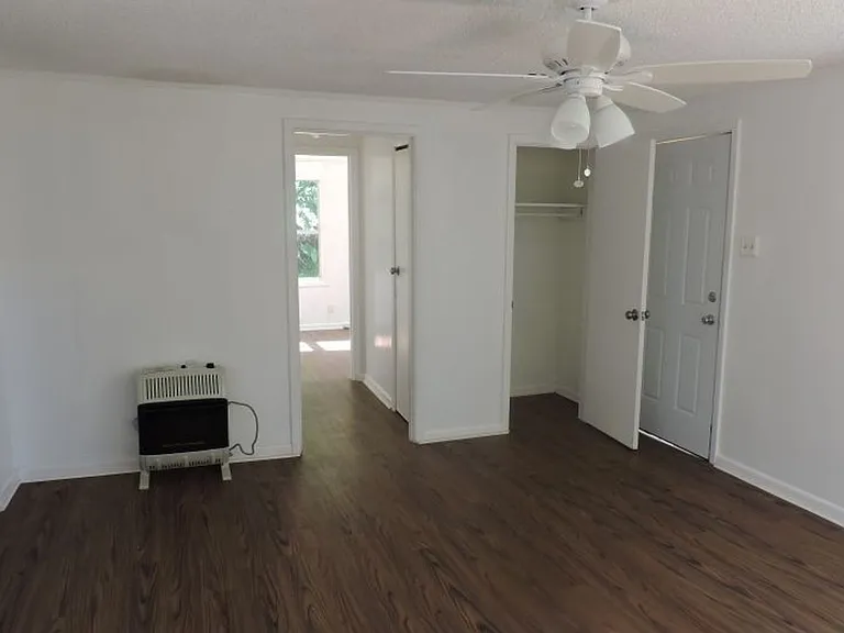 3204 Silver Lake Dr — Photo 5