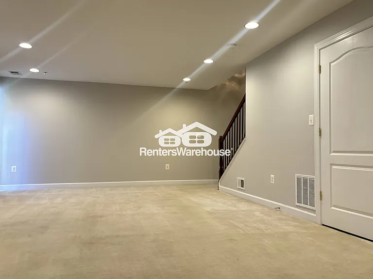 3511 Carriage Walk Ln — Photo 38