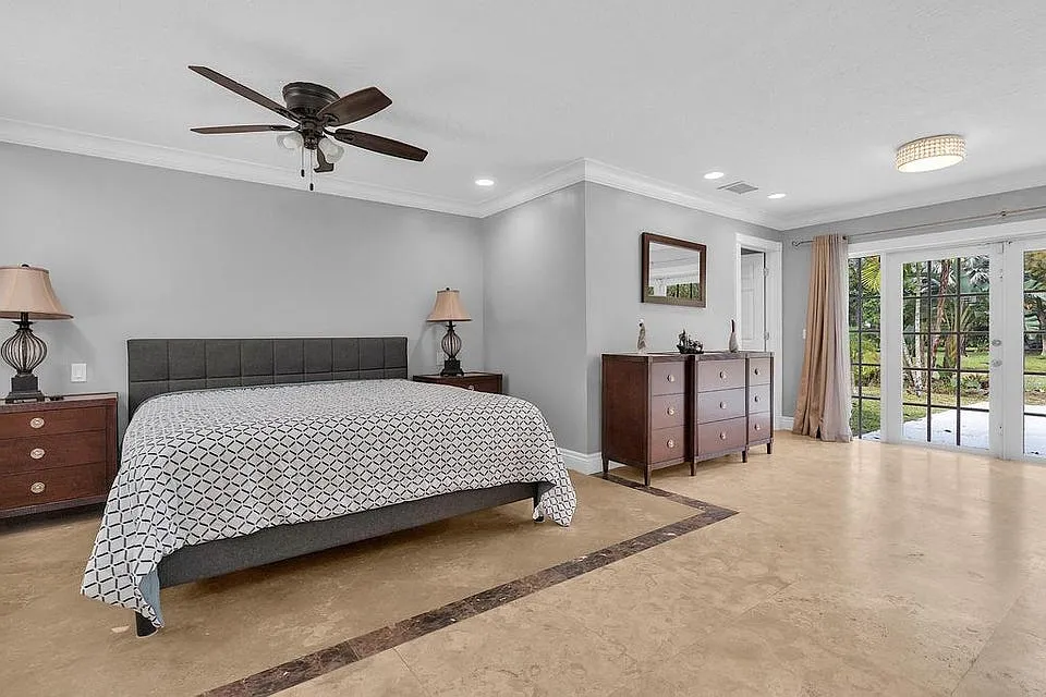 3 bed, 1557 sqft, $5,300 — Photo 2