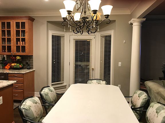 4th image of 600 Parkhurst Dr