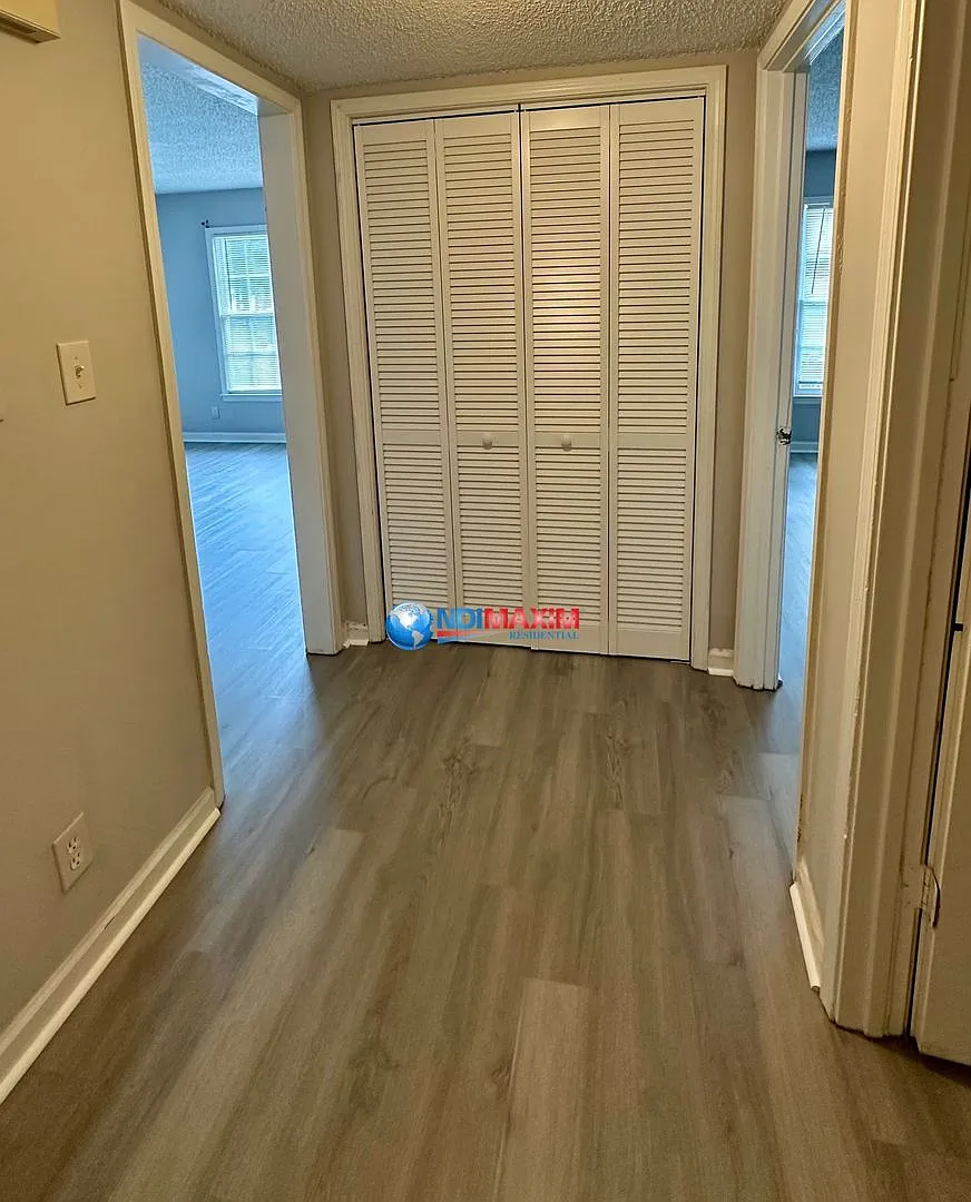 2 bed, 986 sqft, $1,345 — Photo 3