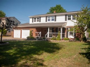 11 N Brier Rd, Amherst, NY 14228