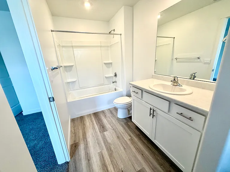 1868 N Blue Iris Ave — Photo 10