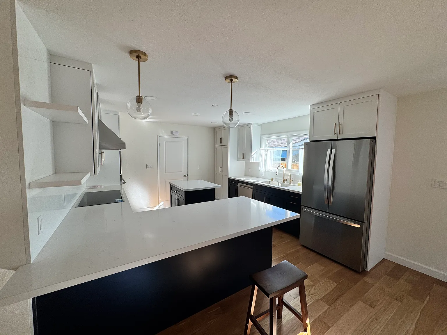 955 Cherry Ave — Photo 3