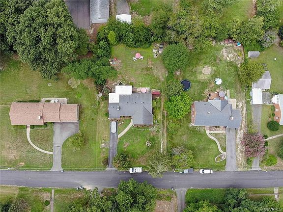2nd image of 104 Longstreet Ave