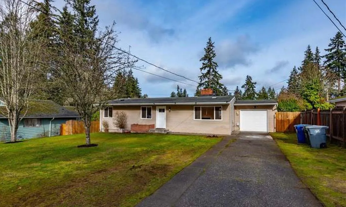 9719 Kenwood Dr SW — Photo 1