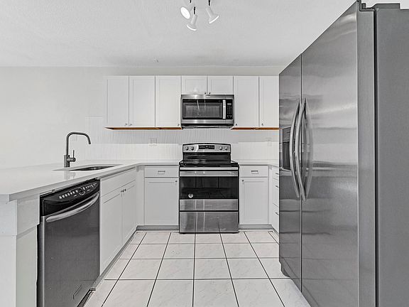 5th image of 8160-8170 NW 40th Street