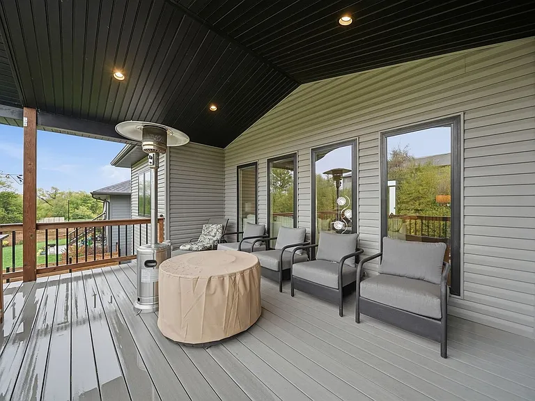 8920 Shadow Creek Ln — Photo 21
