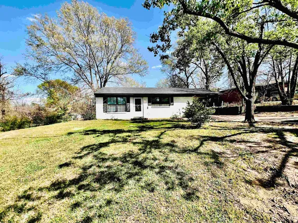 1919 Bradshaw Dr, Tyler, TX 75702