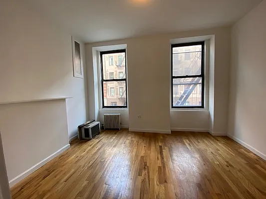 Rented by Village Living Realty | media 8