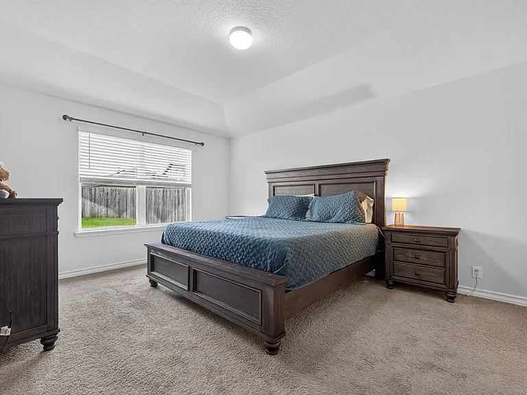 13512 Boothe Grv — Photo 16