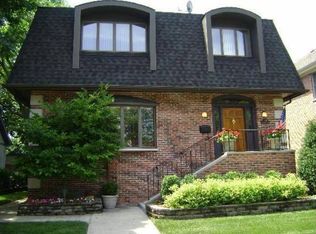 704 Courtland Ave, Park Ridge, IL 60068