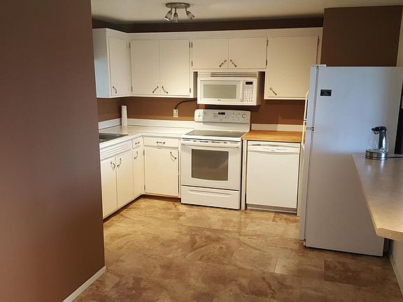2nd image of 619 Sacajawea Dr