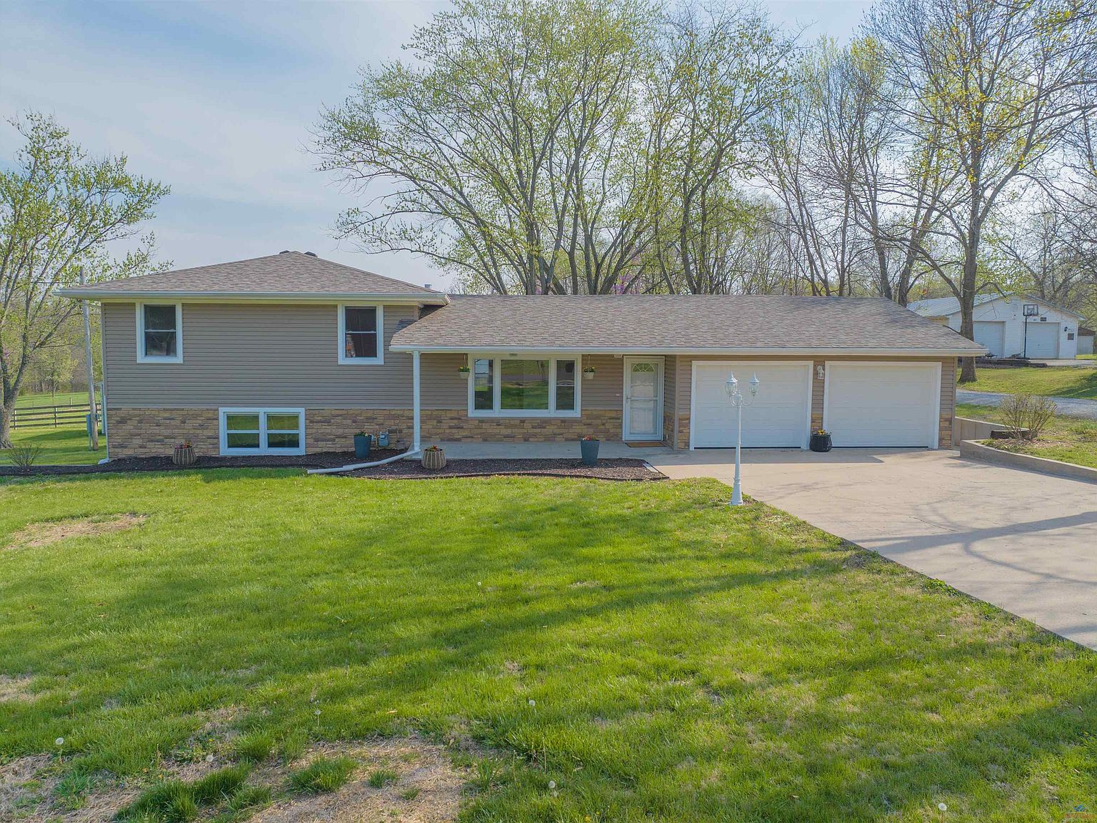 3016 McVey Rd, Sedalia, MO 65301 Zillow