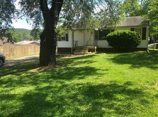 205 Ridgeview Dr, Clinton, TN 37716