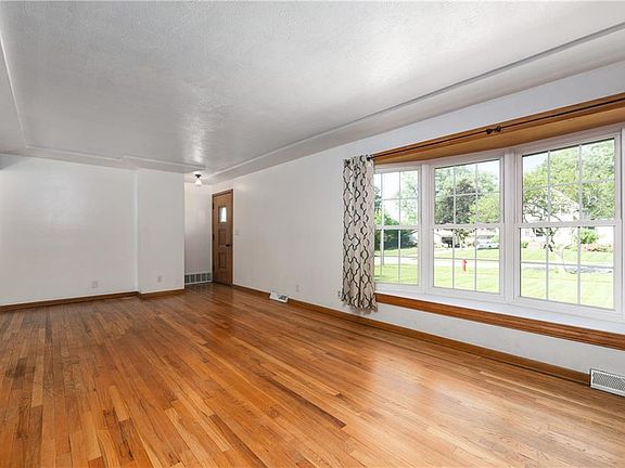 5th image of 5960 W 224th St