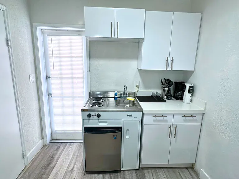 421 Sunset Dr #3 — Photo 7