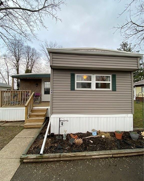 1st image of 49 Lakewood Vlg