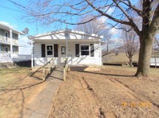 235 W Franklin St, Womelsdorf, PA 19567