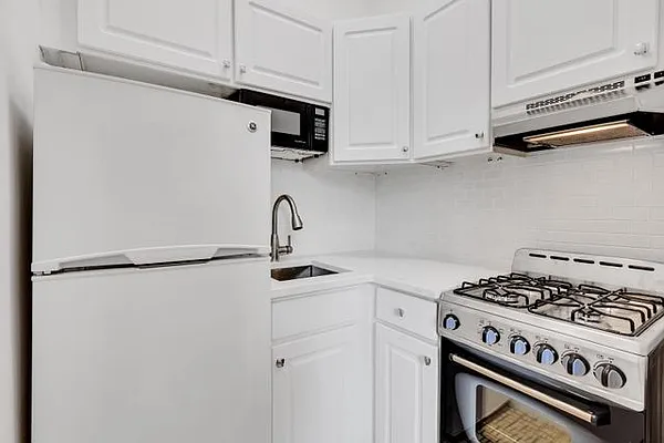 Rented by Compass | media 15