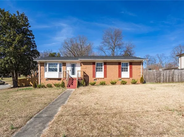 816 Daleview Pl, Greensboro, NC 27406