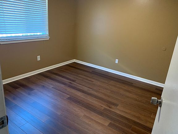 3rd image of 28 Cape Dr NW APT D