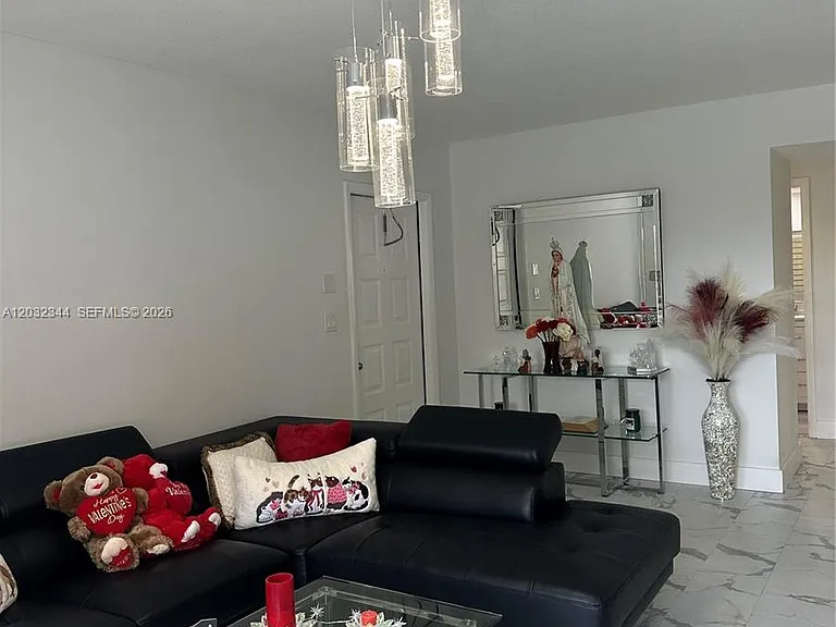 1200 SW 113th Ter #202 — Photo 2
