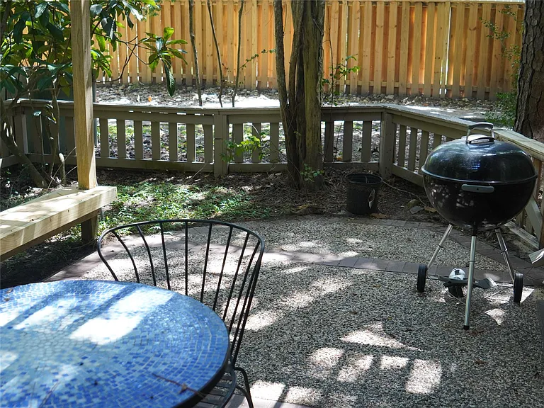 31 N Lakeridge Cir — Photo 19