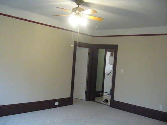 Living Room (2nd View)