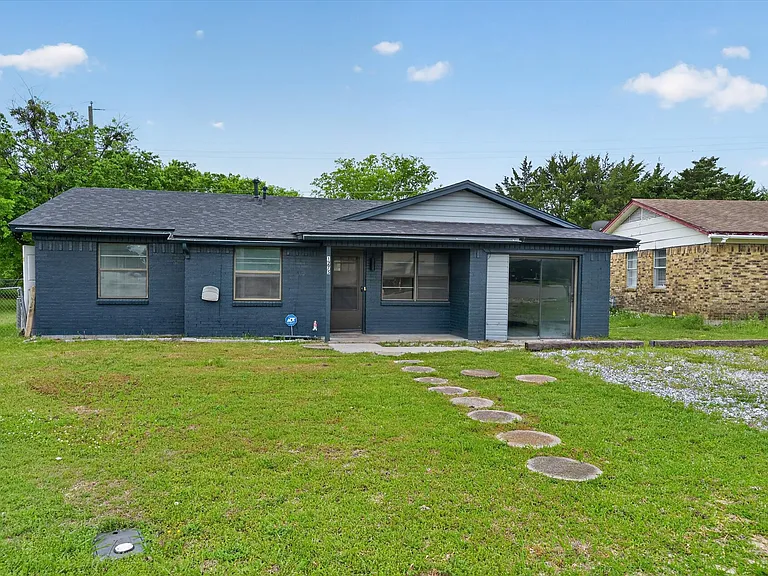 1275 McKinney Cir — Photo 14
