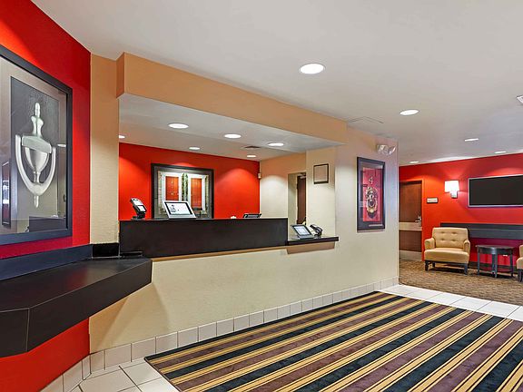 Lobby and Guest Check-in