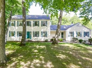 12 Rolling Brook Ln, Shelton, CT 06484