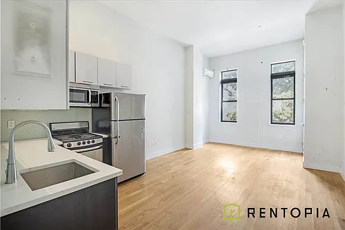 105 Vanderveer St #206A Photo 1