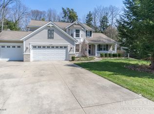 13384 Ravine View Dr, Grand Haven, MI 49417