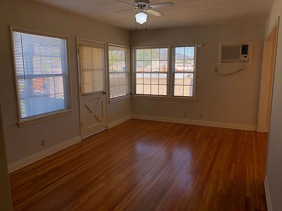 3rd image of 652 W Glenoaks Blvd APT B