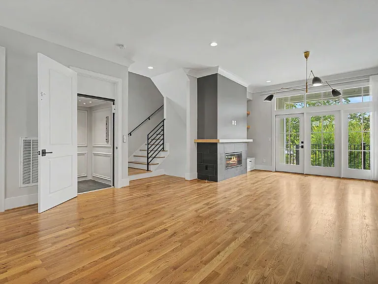 163 Park St — Photo 34