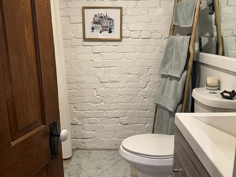 60 Peachtree Hills Ave NE — Photo 14