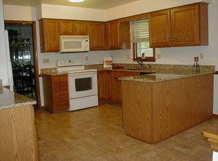 605 Spring Ln, Boiling Springs, PA 17007